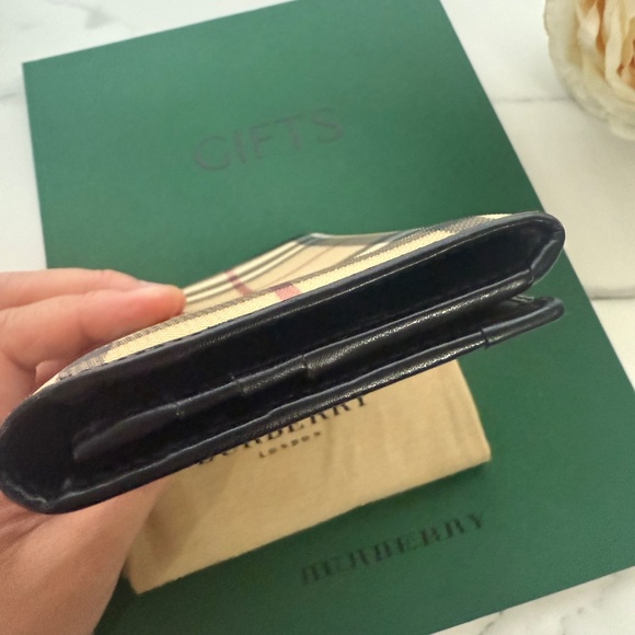 Burberry long wallet - Picture 5 of 8
